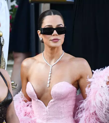 Khloé Kardashian rupe tăcerea despre transformarea ei fizică. Toate intervențiile estetice și tratamentele pe care le-a făcut
