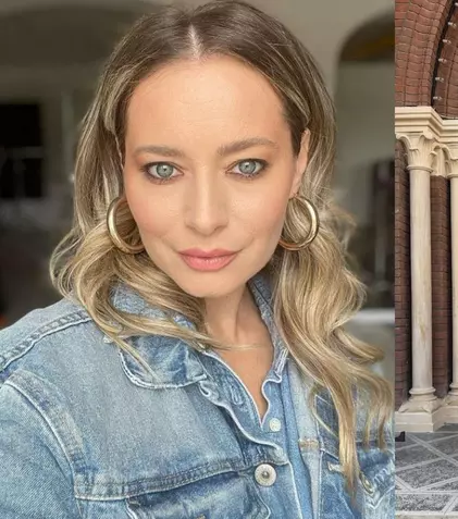 Laura Cosoi, imagini de suflet din copilărie alături de sora sa. „Așa să ne ținem de mână toată viața”