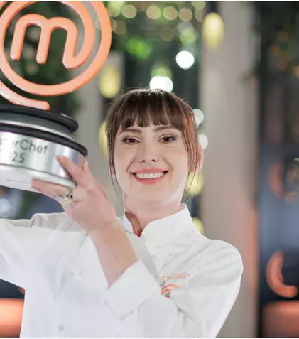Cine este Cosmina Boboc, câștigătoarea MasterChef 2025. „Nu credeam vreodată că o să ajung aici” – povestea fostei IT-iste care a luat trofeul și 75.000 €