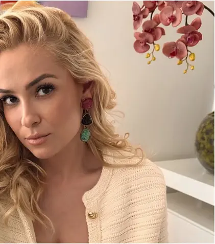 Elena Vîșcu iubește din nou după divorțul de CRBL. Fosta soție a artistului confirmă o nouă relație: „Elena este fericită”