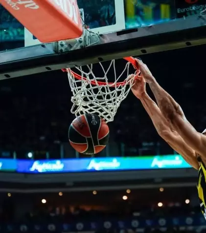 Euroliga de baschet se vede exclusiv pe VOYO. Când începe și cine sunt favoritele