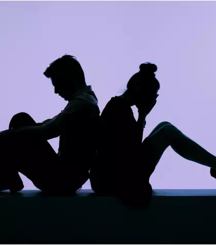 De la bancheta din spate, la știrea zilei: Topul vedetelor surprinse în ipostaze delicate. Cazul relatat de presă vs. momentele cu Mîndruță și Moianu
