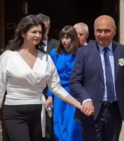 Ioana Fâșie, venituri uluitoare la SJU Oradea! Ce salariu și ce sporuri de pericol încasează partenera lui Ilie Bolojan