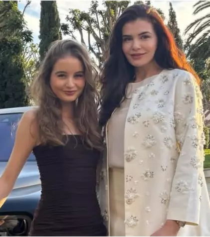 Dor de România! Ce au cumpărat Monica Gabor și fiica ei, Irina, dintr-o cofetărie din New York. Reacția lor spune totul