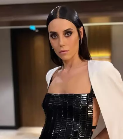 Cine este Cansu Dere: Actrița revine pe micile ecrane din România în serialul care a făcut istorie. De când se redifuzează „Puterea destinului”