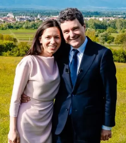 Mirabela Grădinaru și Nicușor Dan, regulă de fier în familie: „Am anunțat-o”. De ce fiica lor nu are voie să aibă telefon până la 14 ani