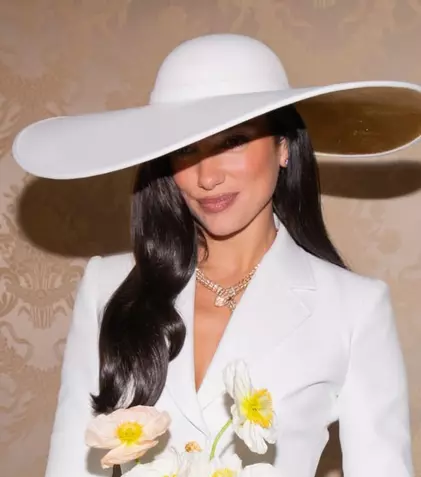 Dua Lipa și Callum Turner, primele imagini oficiale de la nuntă. Detalii despre mega-petrecerea din Sicilia