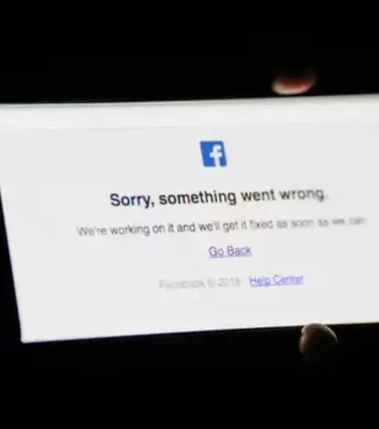 Facebook a picat. Mii de utilizatori din România și din lume raportează probleme de acces