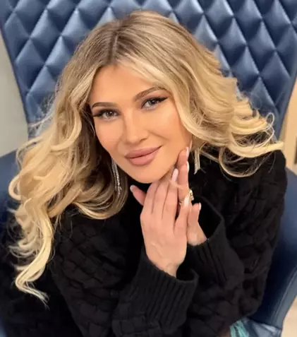 Lora a izbucnit în lacrimi la „Furnicuțele”. Mărturisirea dureroasă despre mama sa: „A fost o mamă bună”