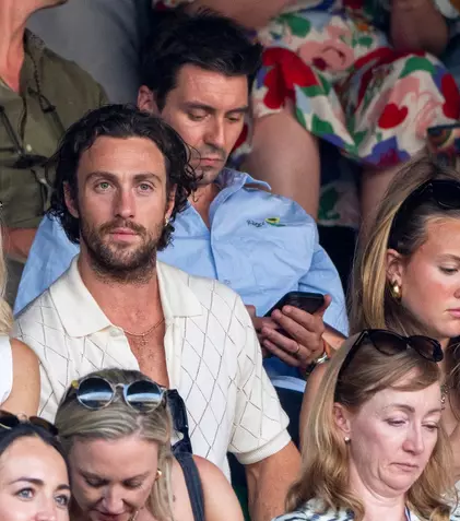 Iubire fără bariere la Wimbledon: Aaron Taylor-Johnson și soția sa s-au sărutat pasional în public! Cum au reacționat fiicele lor adolescente