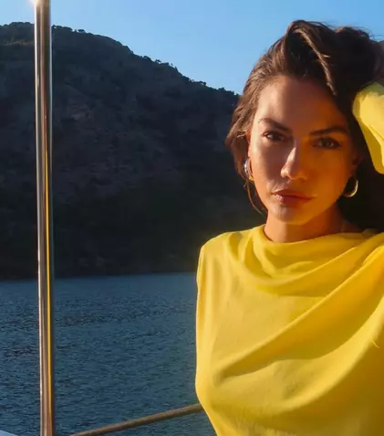 Demet Özdemir, vedeta din „Fata din vis”, are o poveste impresionantă. Cum a ajuns una dintre cele mai iubite actrițe din Turcia