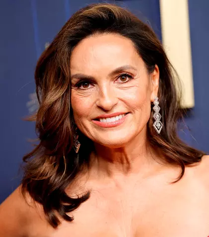 Mariska Hargitay va prezenta Premiile Emmy 2026. Este prima femeie gazdă a galei după 15 ani