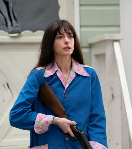 „Capătul Străzii Stejar”, din 14 august la cinema. Anne Hathaway și Ewan McGregor, într-o aventură cu dinozauri