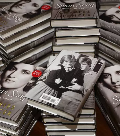 8 dintre cele mai surprinzătoare dezvăluiri făcute de vedete în propriile memorii. Ce au povestit Charles Spencer, Britney Spears și Al Pacino
