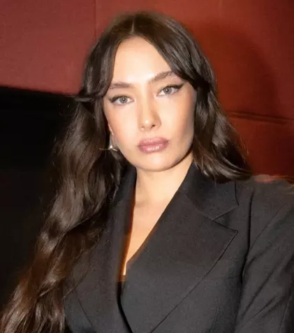 Neslihan Atagül are un nou partener în serialul „Kaderin Cilvesi”. Cine este actorul ales pentru rolul lui Adem
