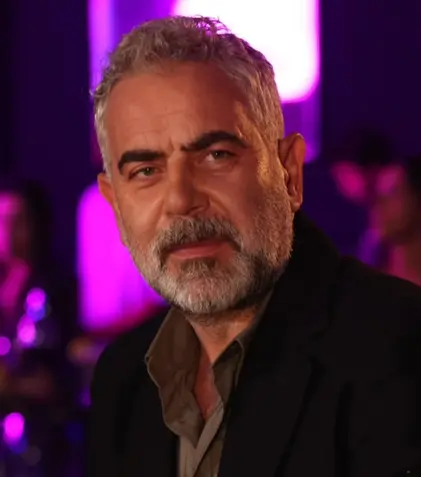 Yurdaer Okur, actorul din „Inimă rebelă”, este căsătorit cu o actriță. Cine este soția lui