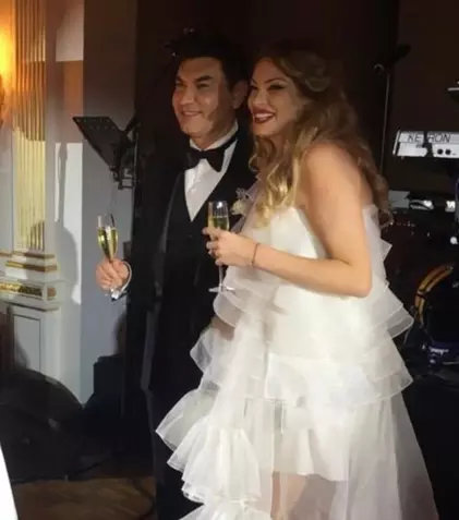 Valentina Pelinel a publicat imagini nemaivăzute de la nunta cu Cristi Borcea. „Cu Milan lângă noi, fetițele în burtică”
