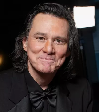 Jim Carrey s-a căsătorit cu Min Ah, după apariția-surpriză de la Paris. „Sublima mea companie”. Cum arată soția actorului