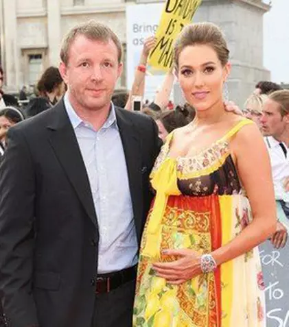 Guy Ritchie va deveni tată pentru a patra oară