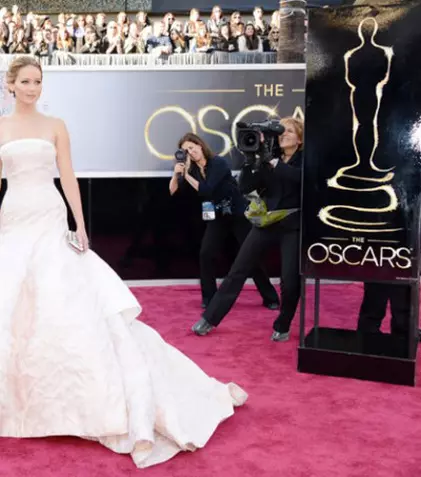 Jennifer Lawrence: "Mă simt ca un chihuahua pe covorul roşu"