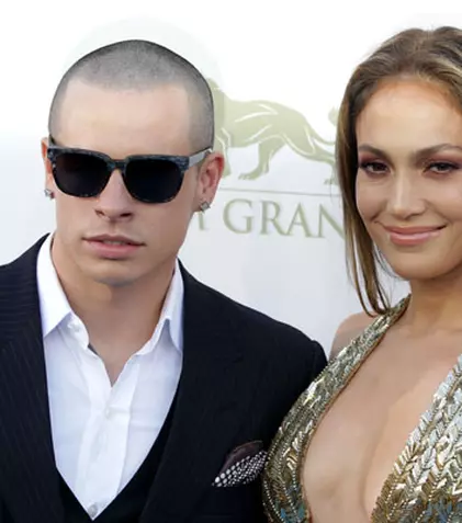 Jennifer Lopez s-a plictisit de Casper Smart?