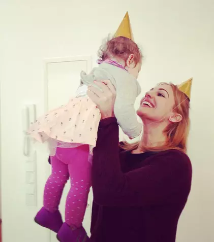 Meryem Uzerli, din „Suleyman Magnificul”, şi-a sărbătorit fetiţa