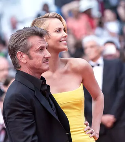 Cu cine a înlocuit-o Sean Penn pe Charlize Theron?