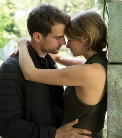 Shailene Woodley și Theo James revin pe marile ecrane în ,,Allegiant”
