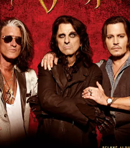 Cine cântă în deschiderea concertului The Hollywood Vampires