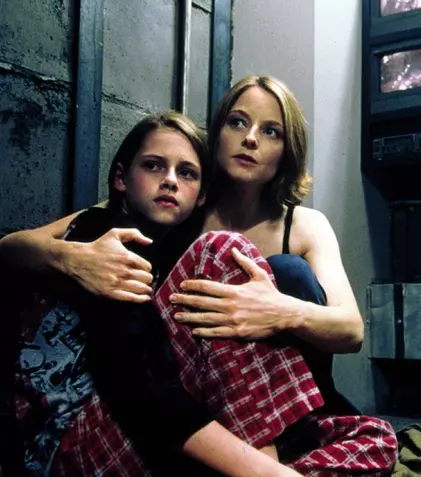 Recomandarea TVmania pentru seara de marți, 21 martie: „Camera de refugiu”, cu Jodie Foster