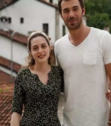 Seren Şirince, protagonista din „Stadiul relaţiei: complicat”, a primit un nou rol