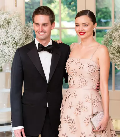 Miranda Kerr îl face tată pe Evan Spiegel, fondatorul Snapchat