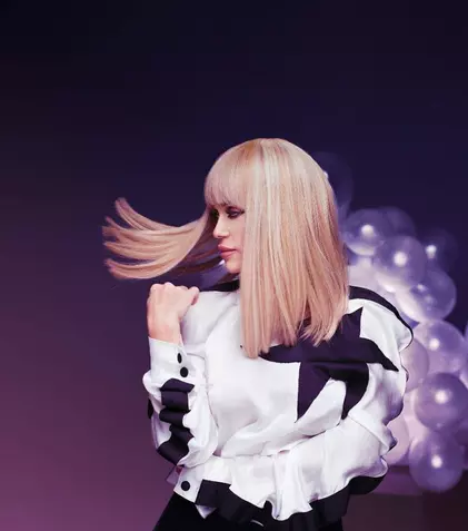 Anda Adam a scos un nou single, „În altă lume”