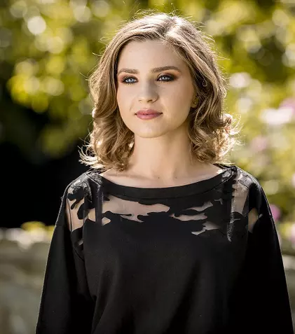 Cristina Ciobănașu, schimbare radicală de look pentru cel de-al doilea sezon „Fructul oprit”