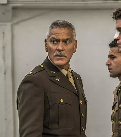 Primele două episoade ale miniseriei de șase părți, „Catch-22”, au premiera pe 18 mai, la HBO GO