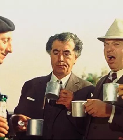 „Operațiunea Monstrul”, comedia-cult a cinefililor români, va fi sâmbăta asta, la „CinemaTePeca”