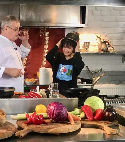 Actrița Dorina Chiriac este invitata din acest weekend în bucătăria lui Mircea Dinescu
