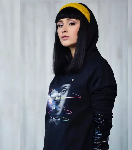 Irina Rimes lansează videoclipul piesei „Băiatul meu frumos”, realizat din momente surprinse în cadrul turneului „Cosmos”
