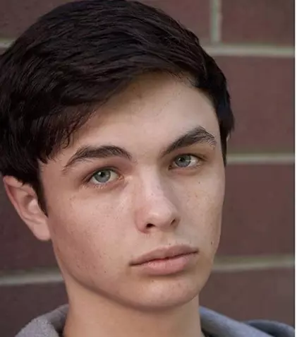 S-a aflat de ce a murit Logan Williams, actorul din serialele „The Flash” și „Glasul inimii”