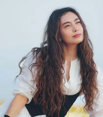 Actrița Neslihan Atagül („Dragoste infinită”), acuzată că și-a mințit fanii