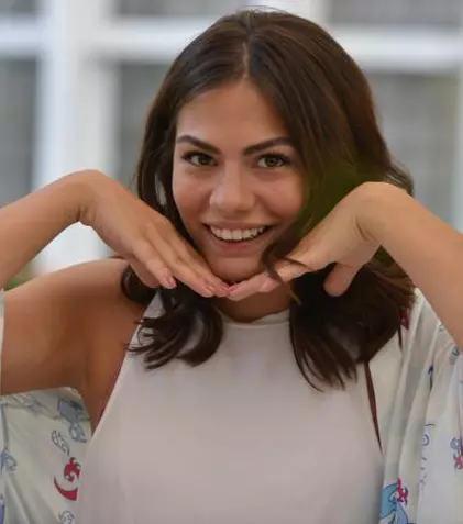 Schimbări radicale în cariera lui Demet Özdemir. Ce se întâmplă cu actrița după anularea serialului „Prizoniera destinului”