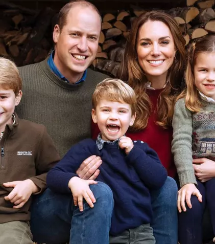 Prințul Louis a împlinit 3 ani. Kate Middleton i-a făcut o poză adorabilă