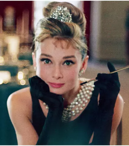 Rochii celebre de la Audrey Hepburn la Margot Robbie: costumele care au scris istorie în film