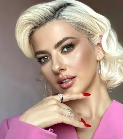 Cum arată toate surorile Lidiei Buble. Cu ce se ocupă Diana și Loredana