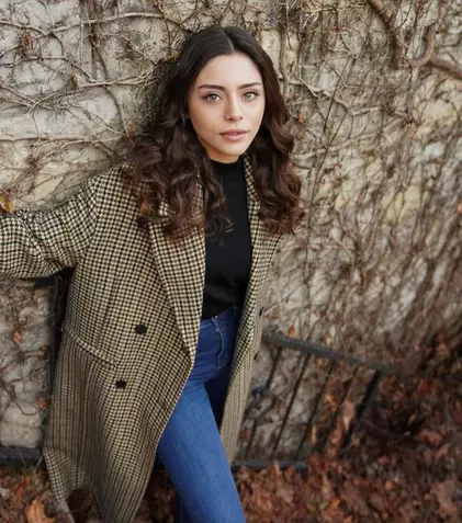 Ce nu știați despre Sıla Türkoğlu, protagonista din „Moștenirea”