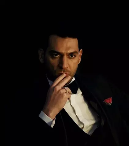 Cine este Murat Yildirim, actorul principal din serialul „Ramo”