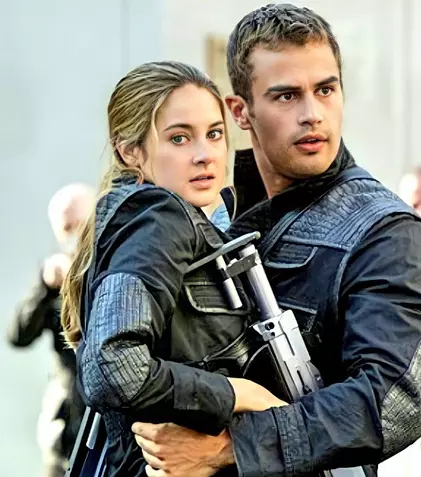 Filme la TV azi, 24 mai: „Insurgent”, „Incredibilul Hulk”, „Casa de sticlă”, „Blackjack”