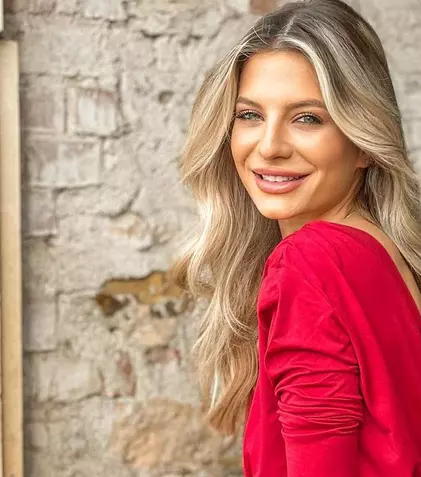 Ana Baniciu a spus când va avea loc nunta cu Edy Kovacs. Cum vrea să arate rochia de mireasă