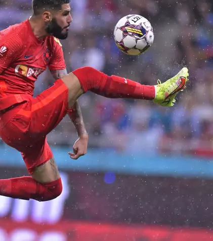 Cine transmite FCSB - Petrolul, cel mai încins duel al etapei a 28-a din Liga 1