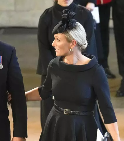 Cum e să locuiești în Palatul Buckingham. Dezvăluirile făcute de Mike Tindall, soțul nepoatei Reginei Elisabeta